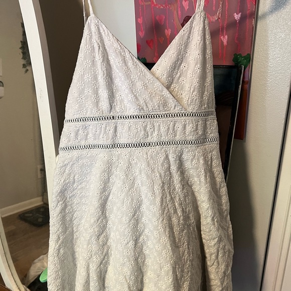 White sundress - Picture 2 of 2